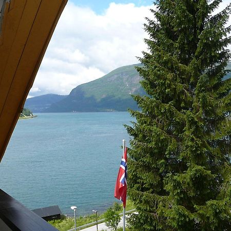 Panorama Fjord Olden Apartamento Exterior foto